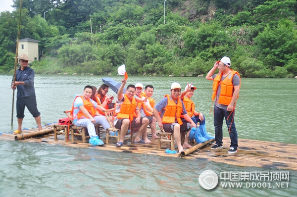 和今頂來一場(chǎng)說走就走的旅行，就在這個(gè)夏天