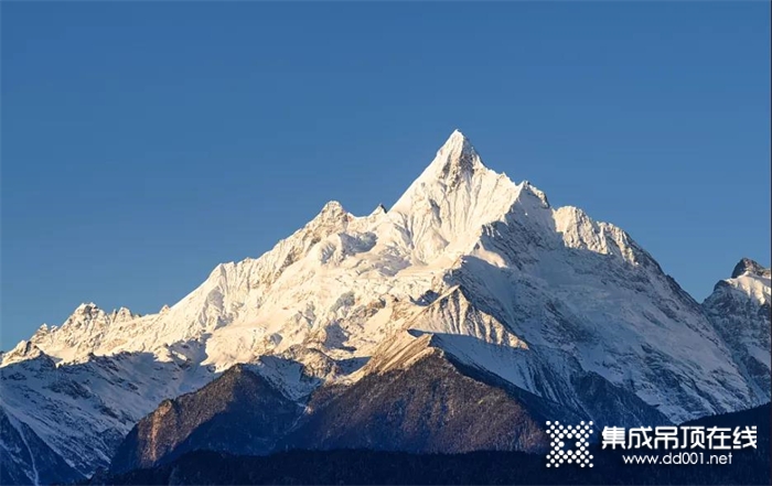 德萊寶吊頂 | 顏值實(shí)力雙在線(xiàn)，TA背后藏的什么秘密？